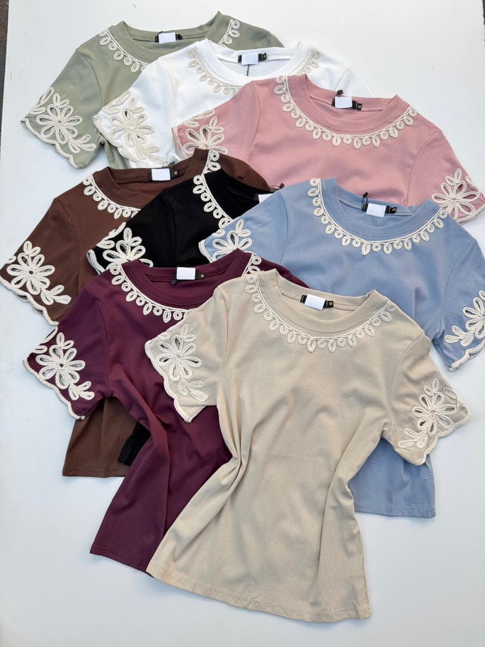 BLUSA FLOR BORDADA