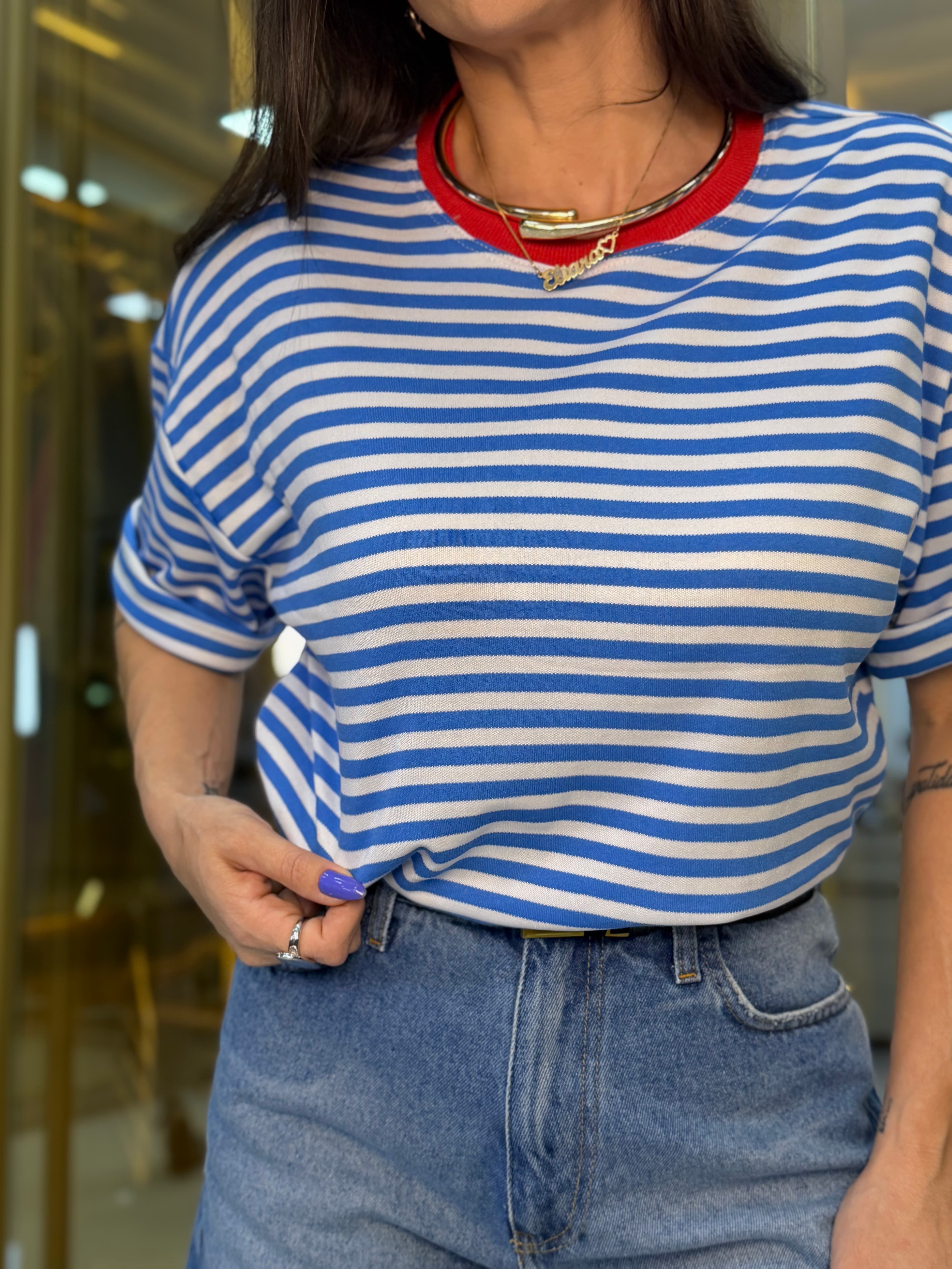 T-SHIRT OVER