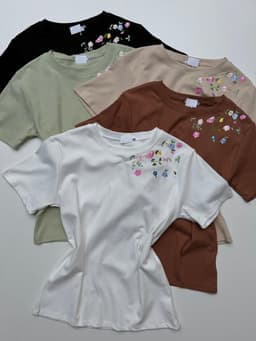 BLUSA BORDADA FLOR