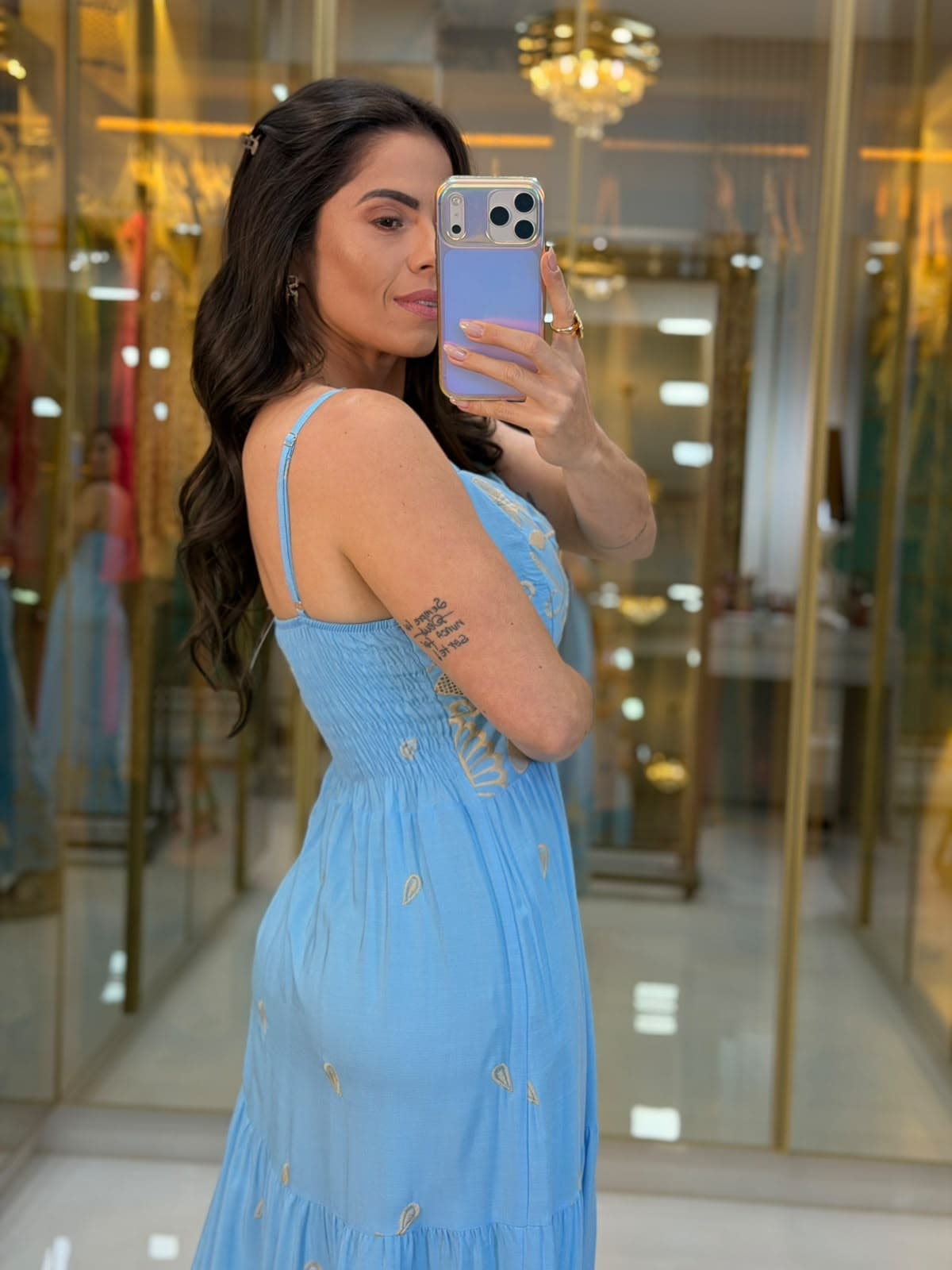 VESTIDO COM BORDADO