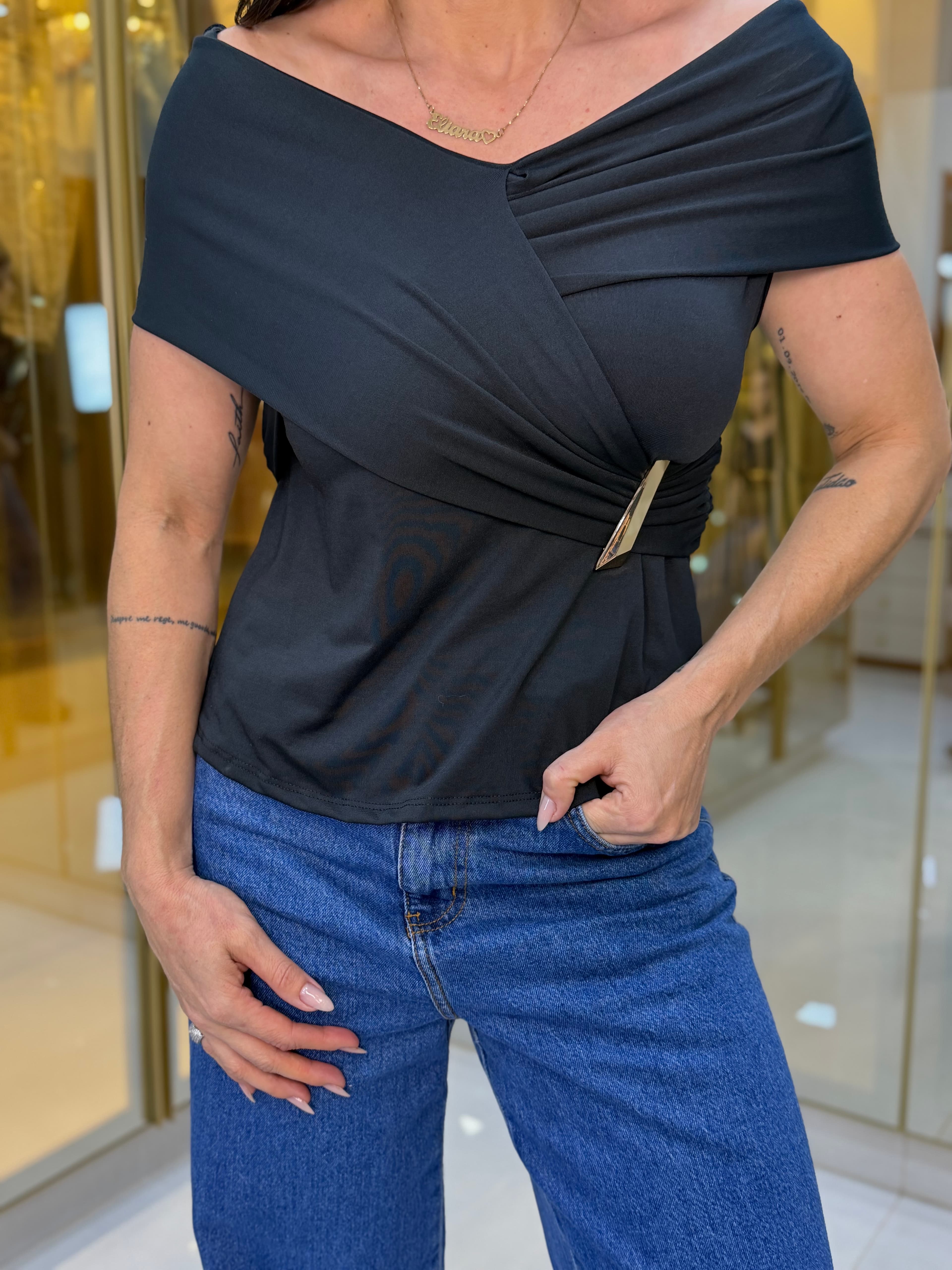 BLUSA OMBRO OMBRO PRETA